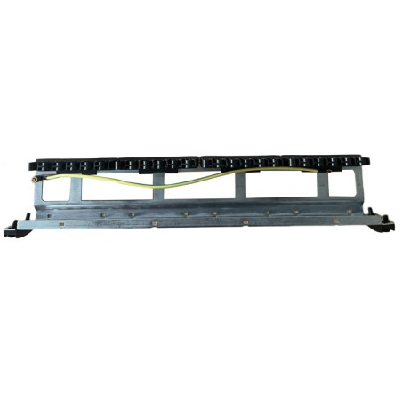 Panneau brassage 19" 1U équipé 24ports CAT6A +guide câble +étiquettes